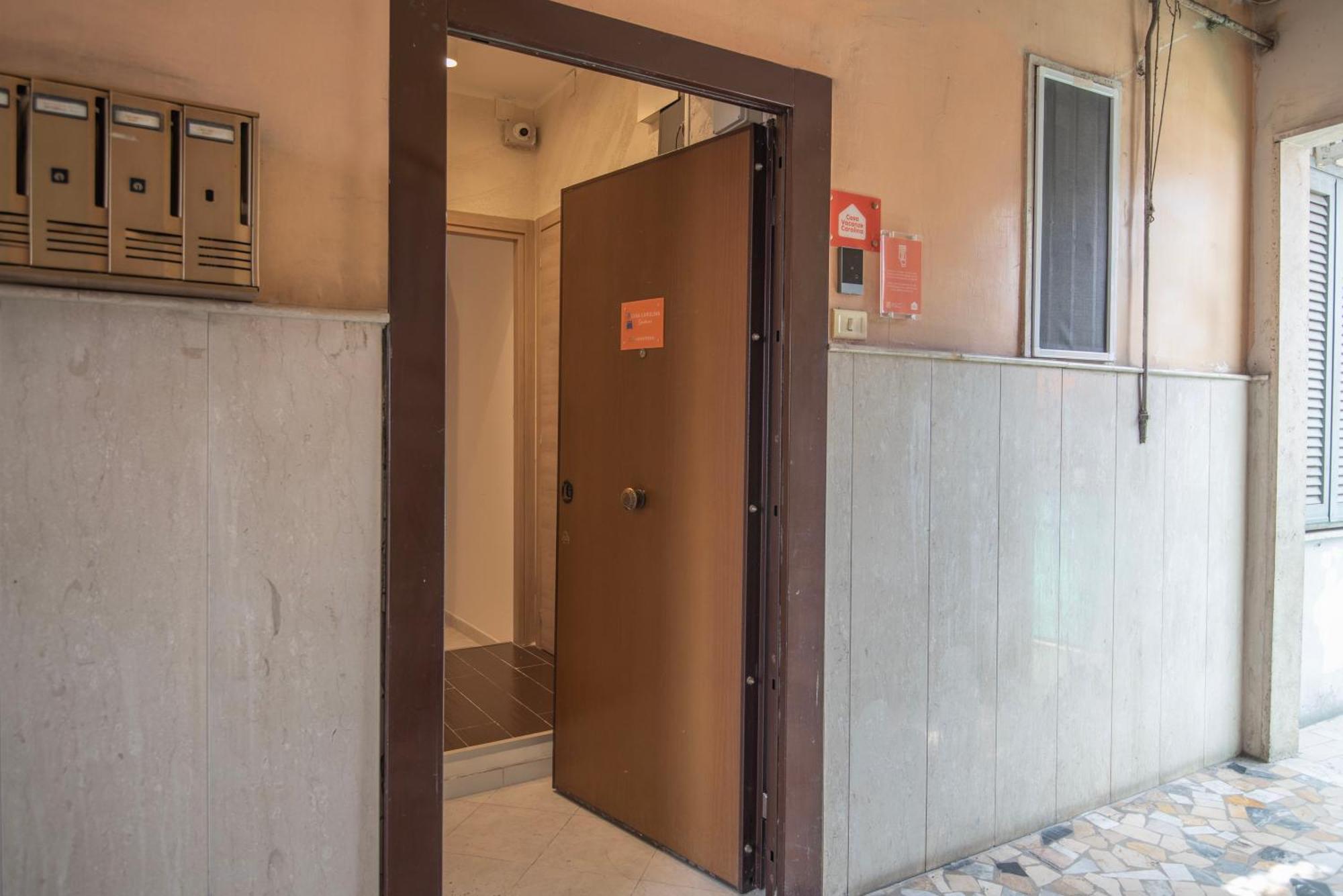 Casa Vacanze Carolina 348 Napoli Exterior foto